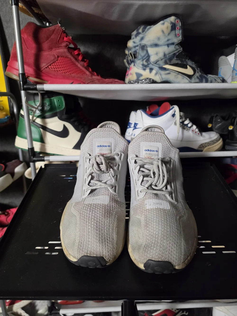 🔥 adidas Men Size 9.5 Light Gray and Cream NMD-style Athletic Sneakers